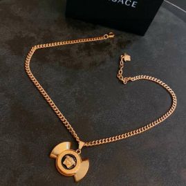 Picture of Versace Necklace _SKUVersacenecklace06cly8217021